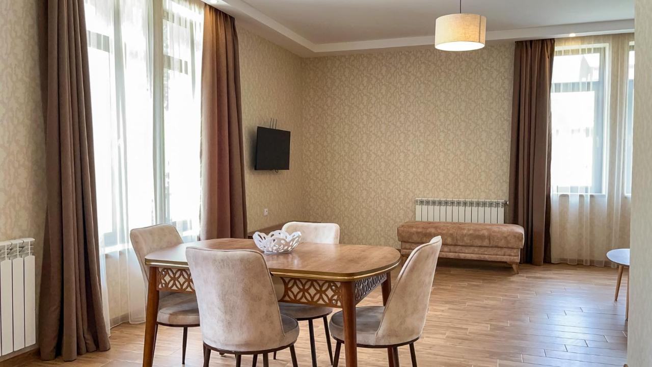 Dani Lux Apartment บาคูเรียนี ภายนอก รูปภาพ