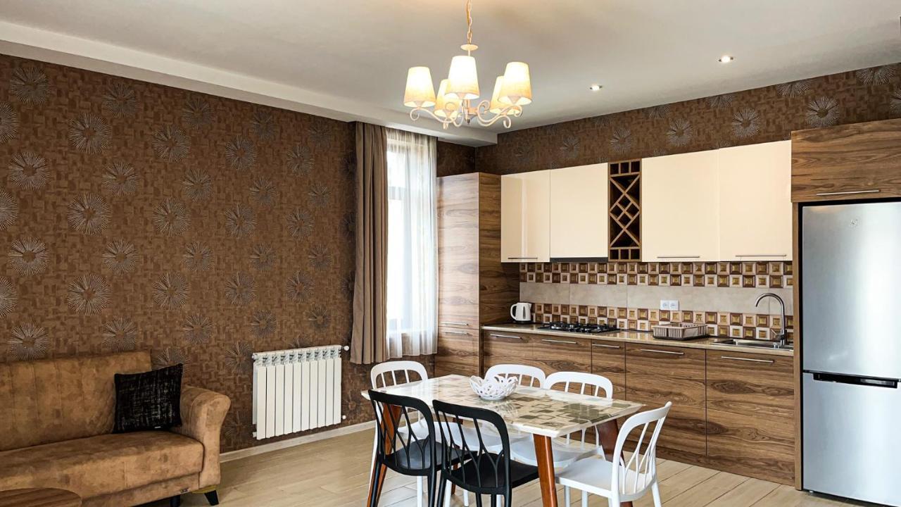 Dani Lux Apartment บาคูเรียนี ภายนอก รูปภาพ