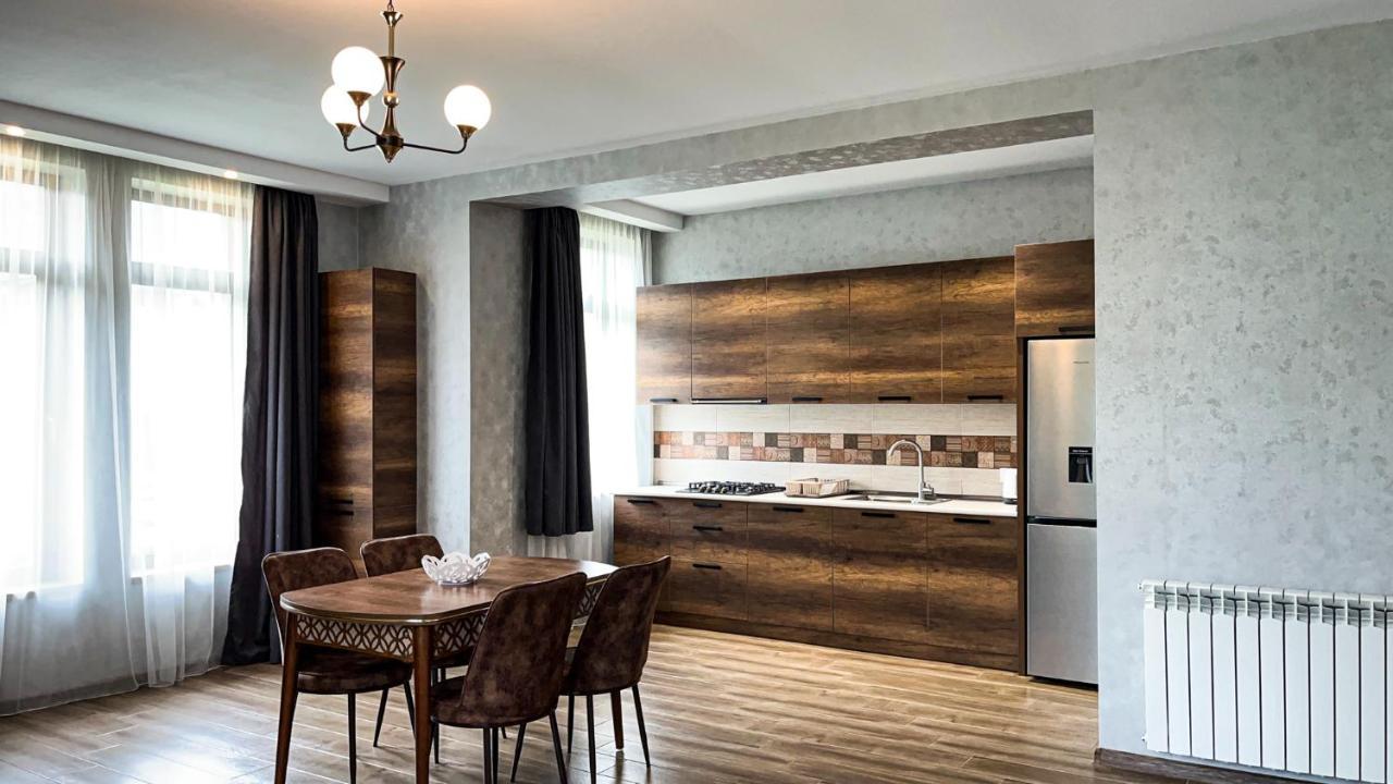 Dani Lux Apartment บาคูเรียนี ภายนอก รูปภาพ