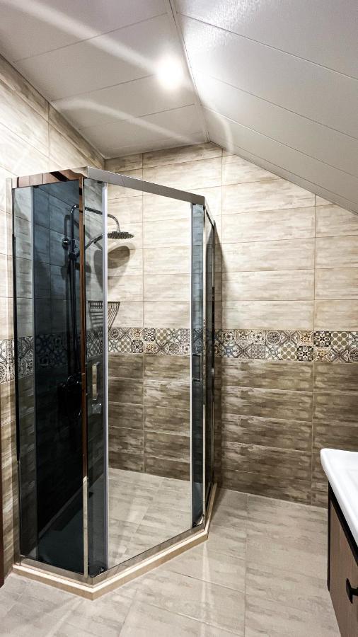 Dani Lux Apartment บาคูเรียนี ภายนอก รูปภาพ
