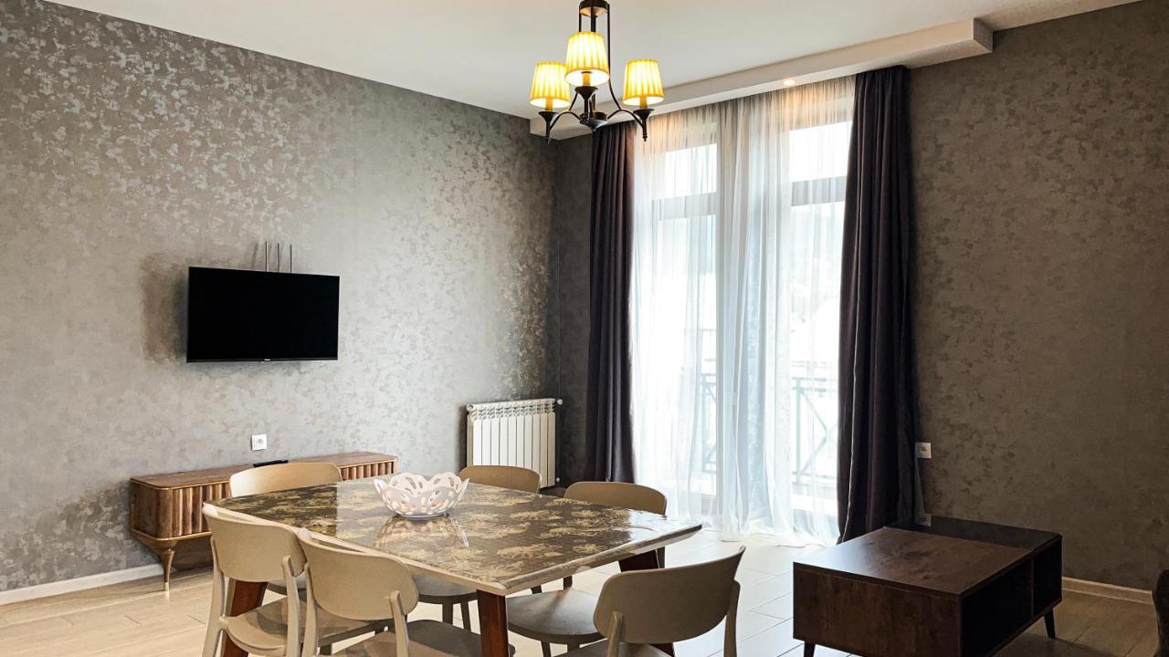 Dani Lux Apartment บาคูเรียนี ภายนอก รูปภาพ