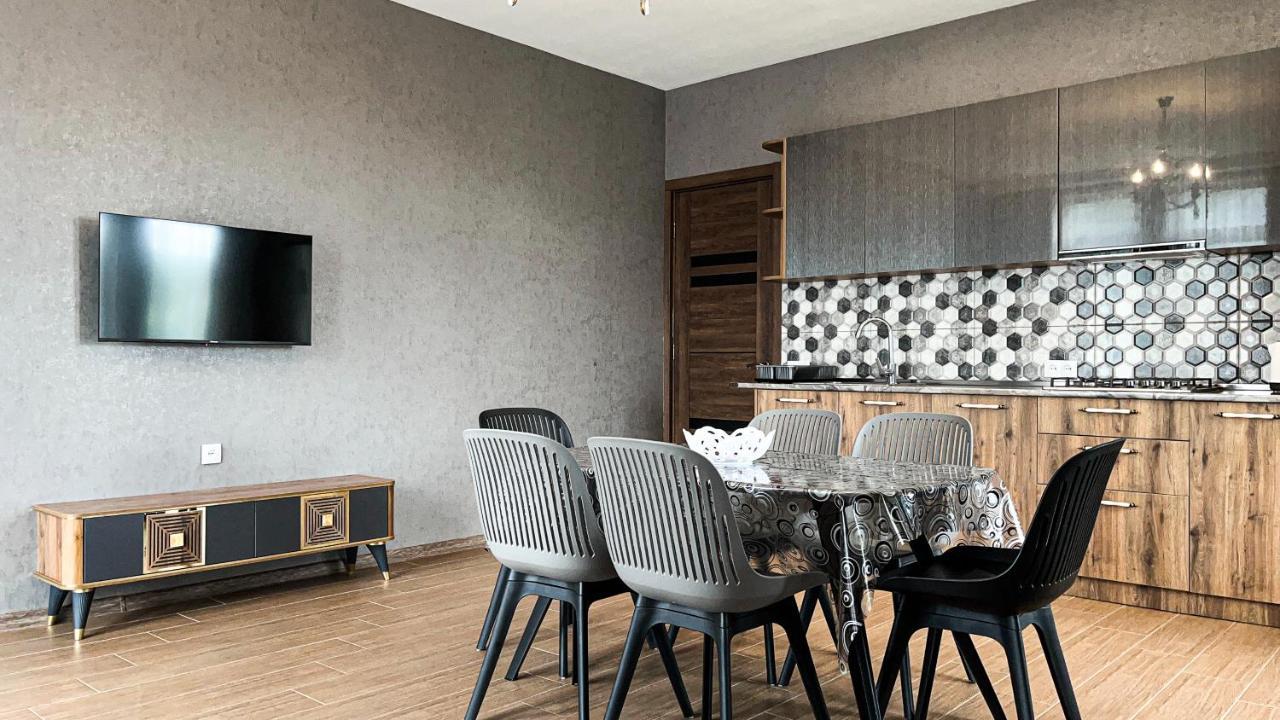 Dani Lux Apartment บาคูเรียนี ภายนอก รูปภาพ